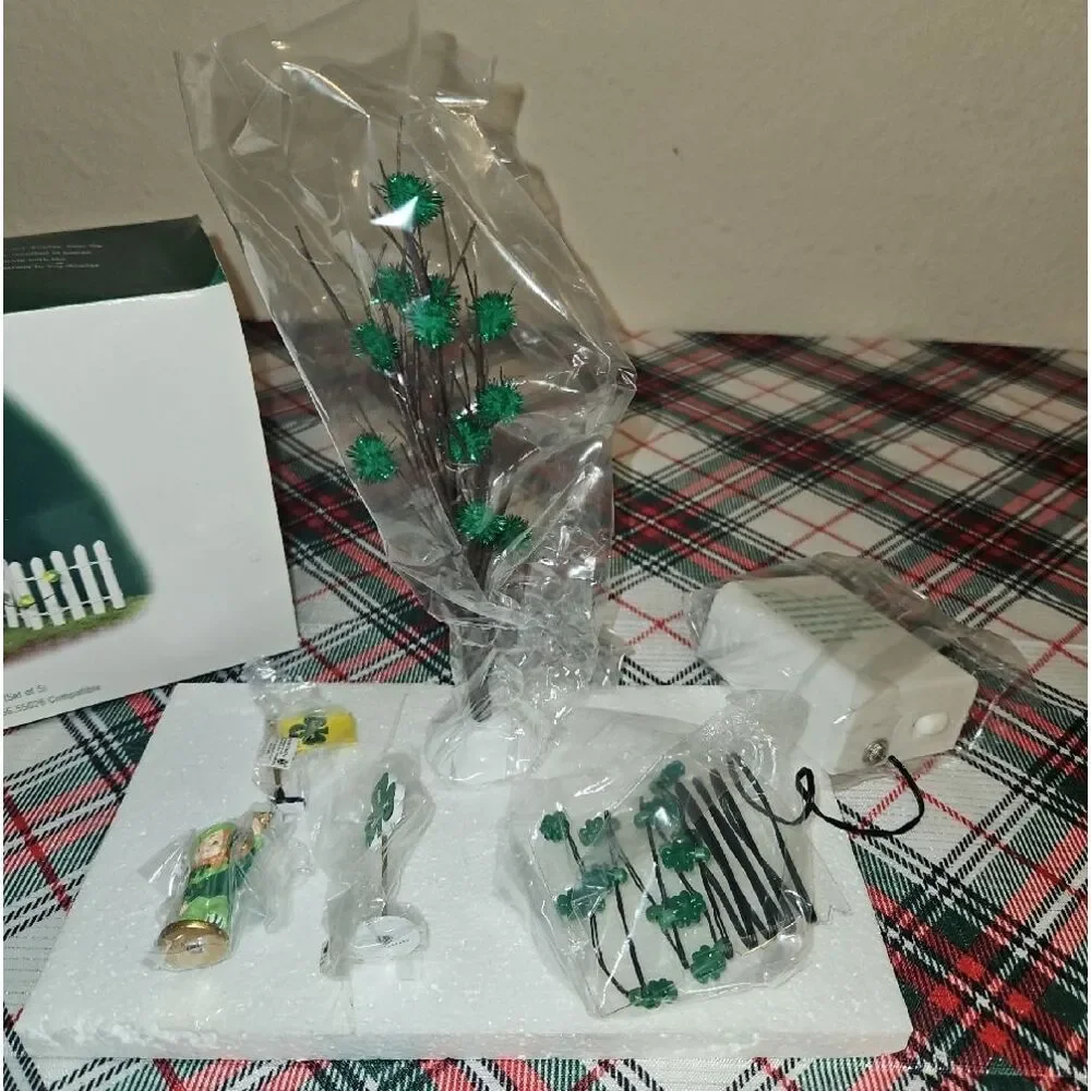 Department 56 St. Patrick's Day Decorating Village Accessory Set